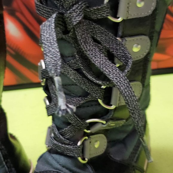 Sorel Tofino II Snow Boots (Youth 3) - Picture 4 of 16